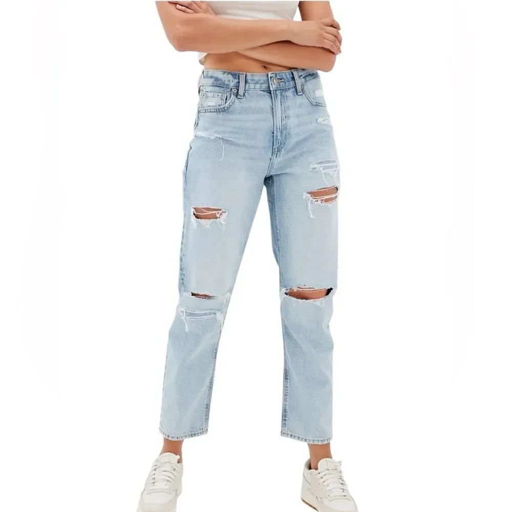 American Eagle Mom Straight Jean light denim distressed Size 00